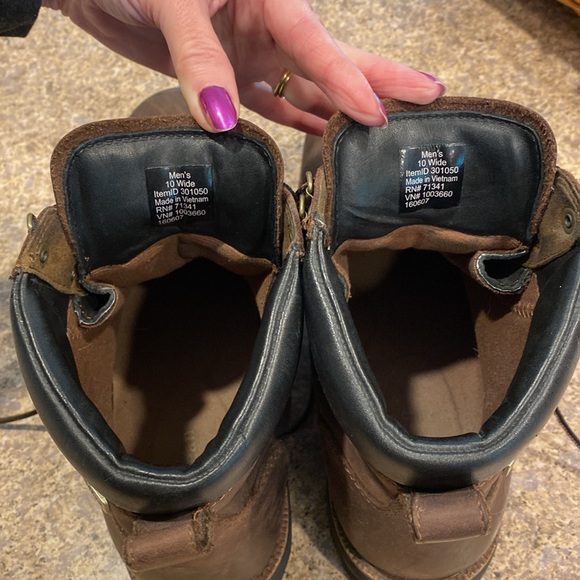 🔥Sale🔥 L.L. Bean Work Boots 10 WIDE Leather Item 301050 Vibram Soles Brown - Picture 5 of 17